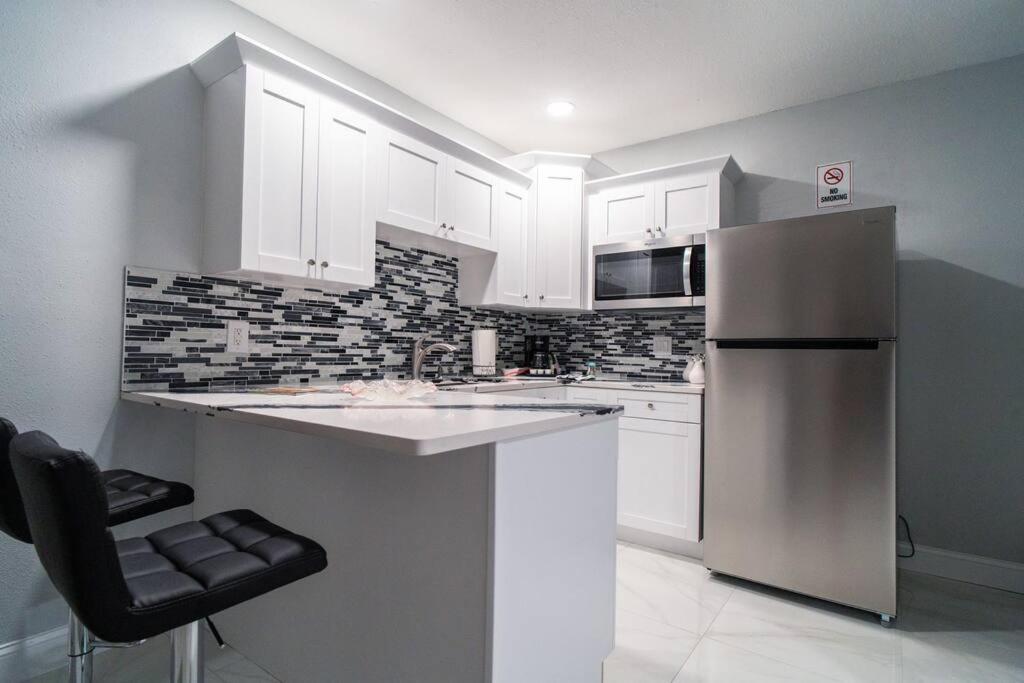 Grey Novo Studio + Free-Parking&Wifi Tampa Exterior foto